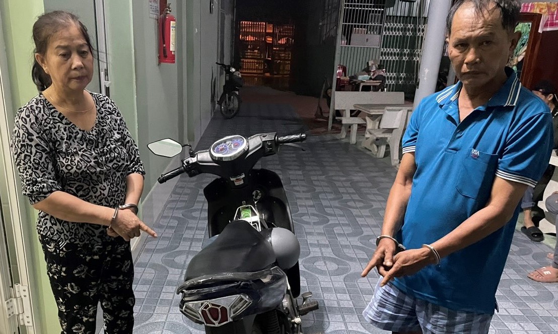 Đôi tình nhân trộm 3,5 kg vàng có 11 tiền án- Ảnh 1.