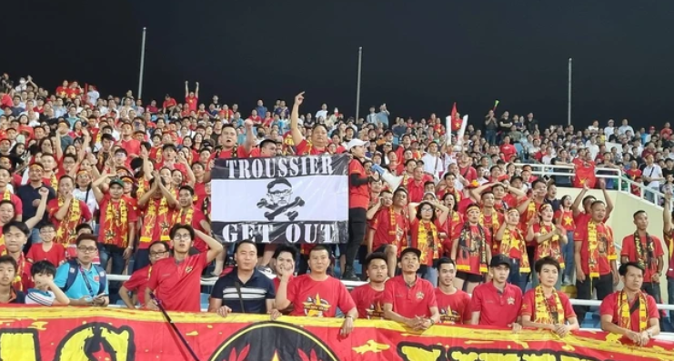 HLV Troussier đ&atilde; l&agrave;m g&igrave; cho b&oacute;ng đ&aacute; Việt Nam?- Ảnh 1.