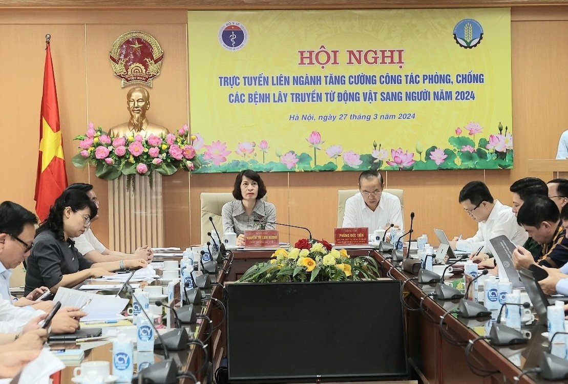 Cảnh giác cúm gia cầm, bệnh dại diễn biến phức tạp- Ảnh 1.