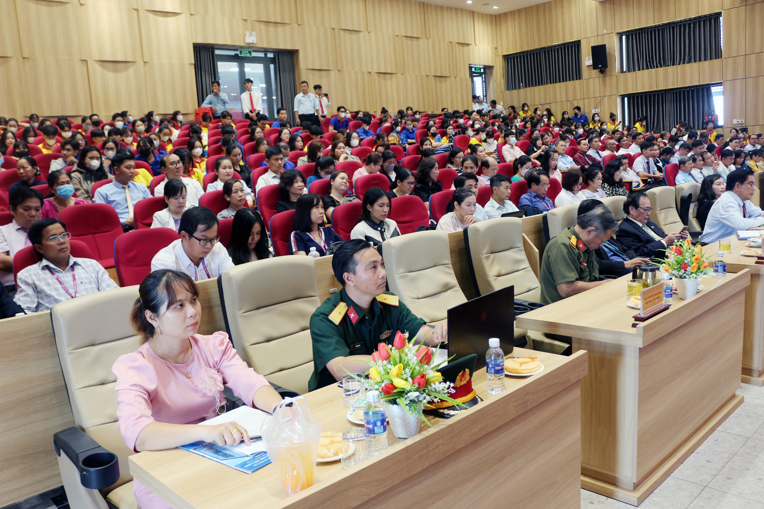 Trường ĐH Cửu Long tổ chức hội nghị tuy&ecirc;n truyền về bảo vệ Tổ quốc- Ảnh 6.