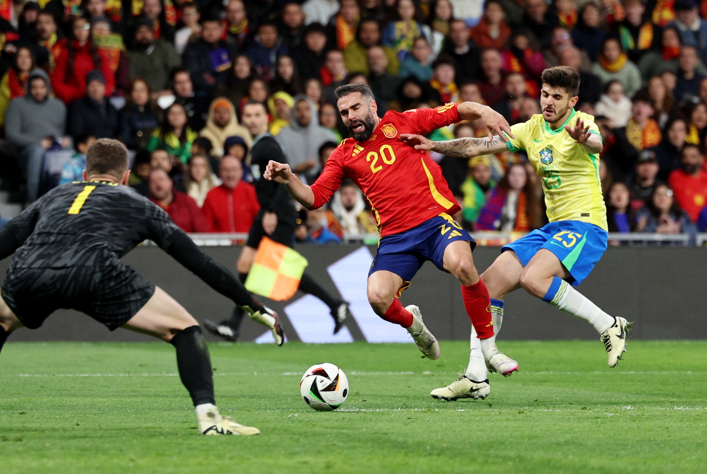 T&acirc;y Ban Nha g&acirc;y sốc với danh s&aacute;ch sơ bộ World Cup: Đại c&ocirc;ng thần bị loại - Ảnh 2.