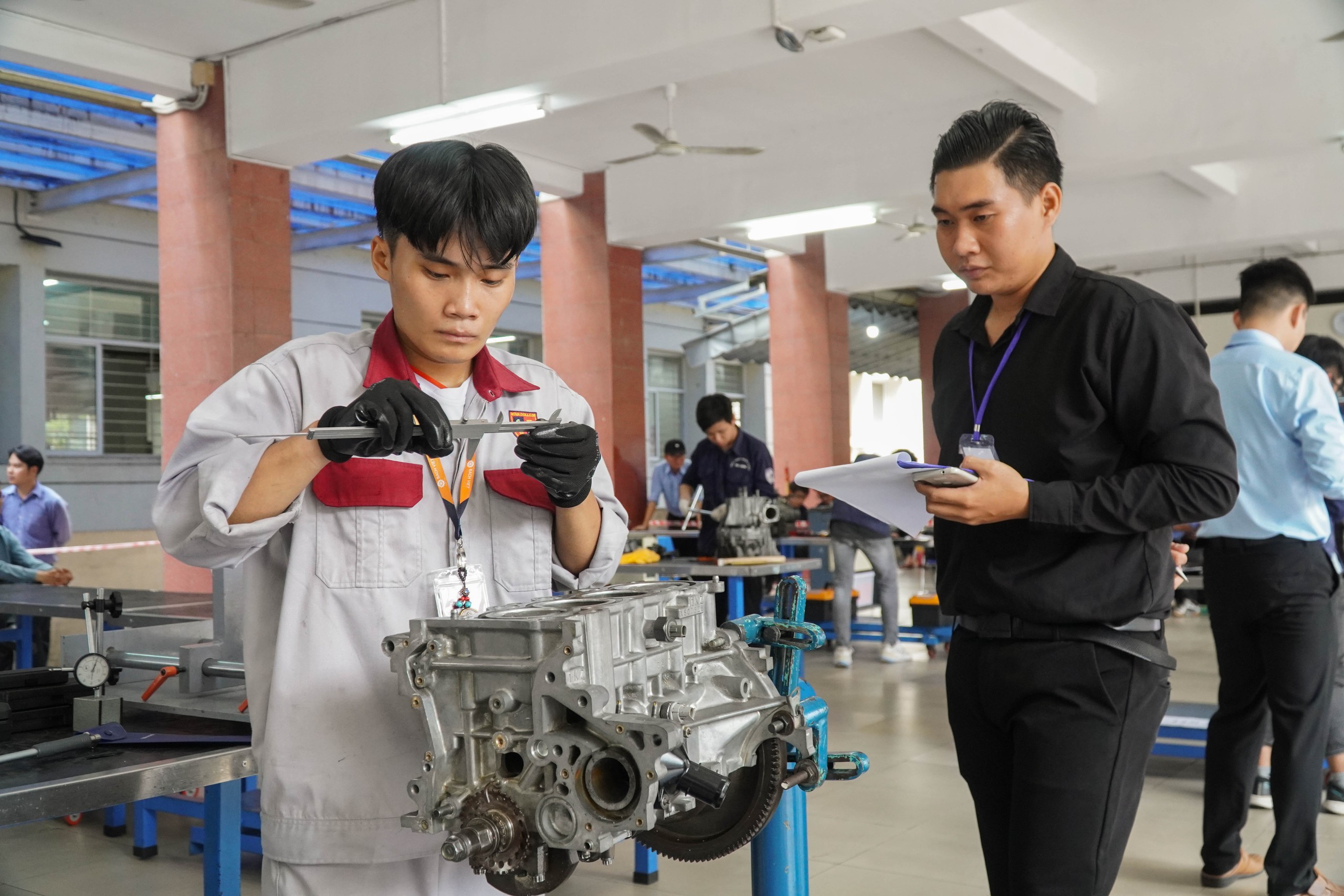 Doanh nghiệp đặt h&agrave;ng nguồn nh&acirc;n lực, trường nghề kh&ocirc;ng d&aacute;m nhận th&ecirc;m- Ảnh 7.