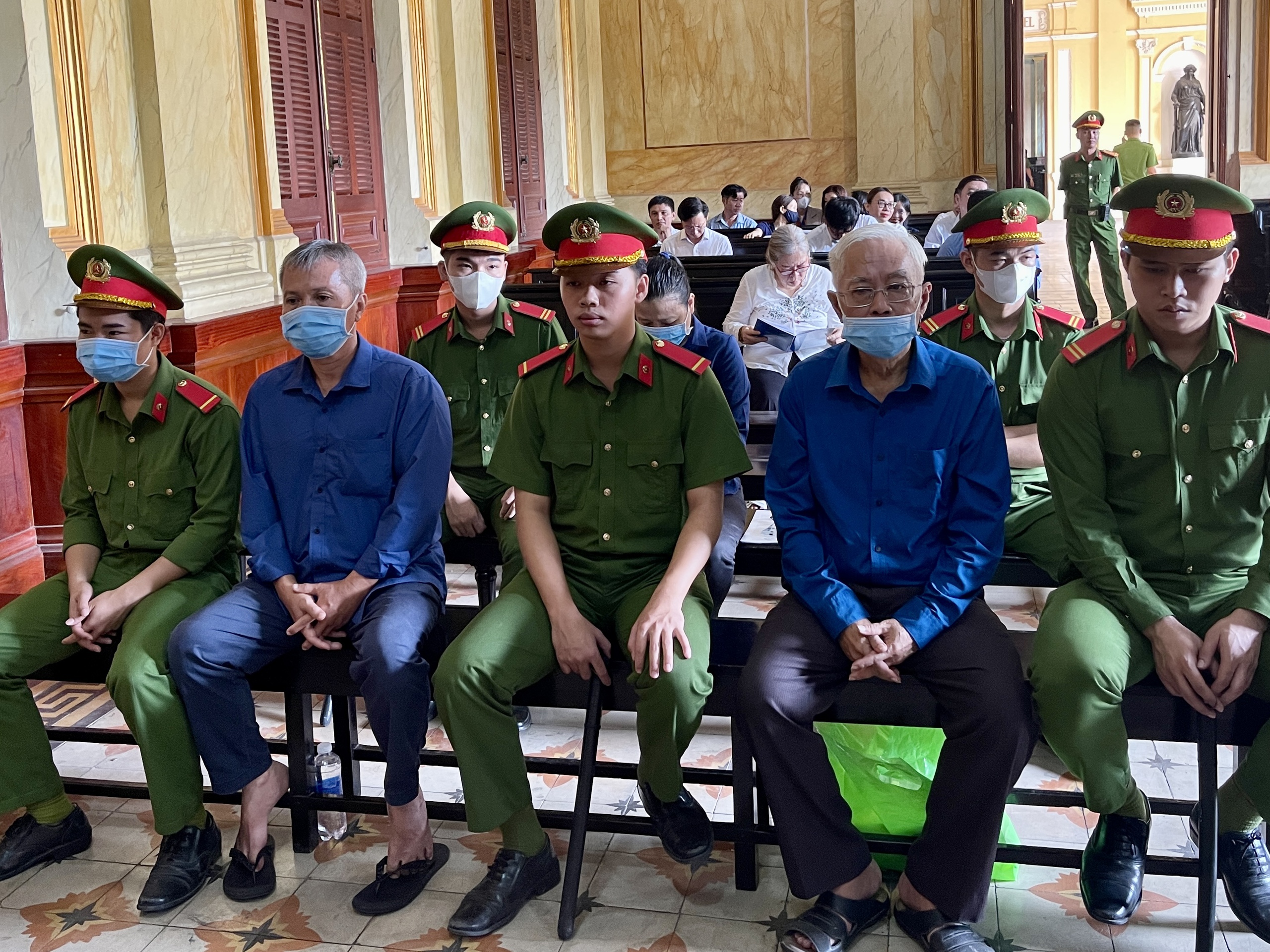 Ông Trần Phương Bình hầu tòa lần thứ 5- Ảnh 1.