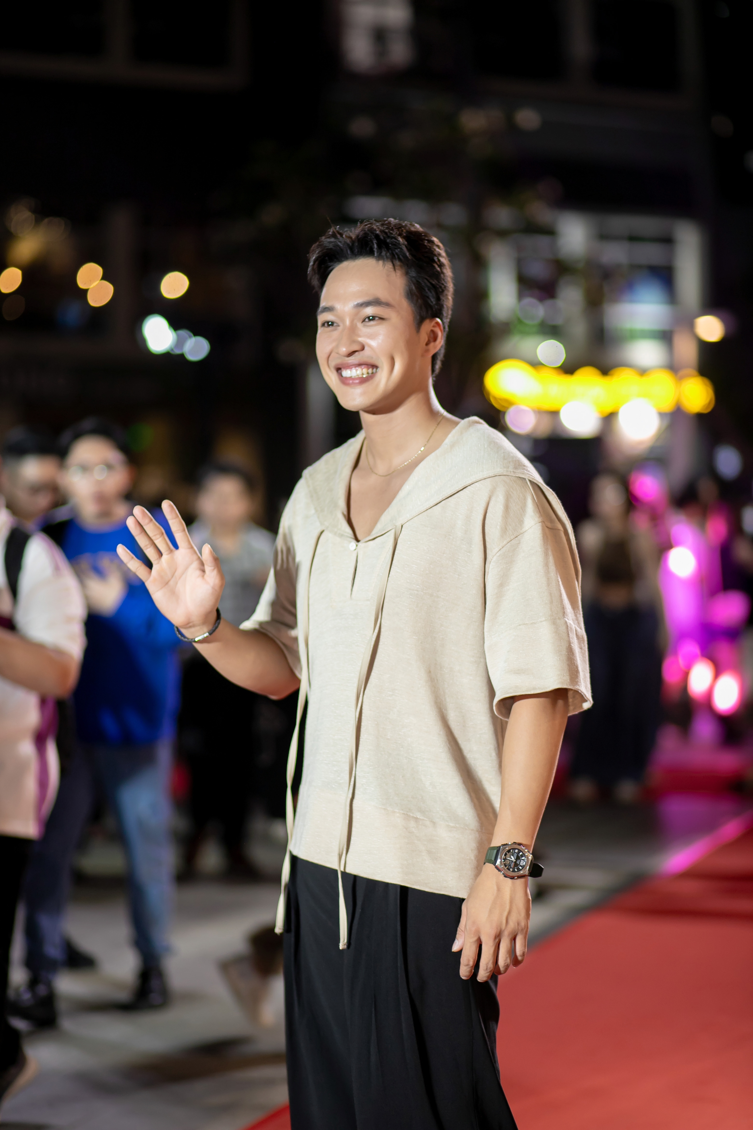 L&acirc;m Thanh Nh&atilde; cười rạng ngời