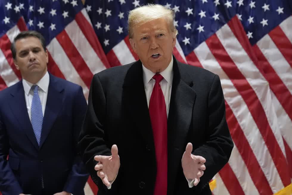 &Ocirc;ng Trump kịch liệt chỉ tr&iacute;ch thẩm ph&aacute;n y&ecirc;u cầu &ocirc;ng &ldquo;n&iacute;n lặng&rdquo;- Ảnh 1.