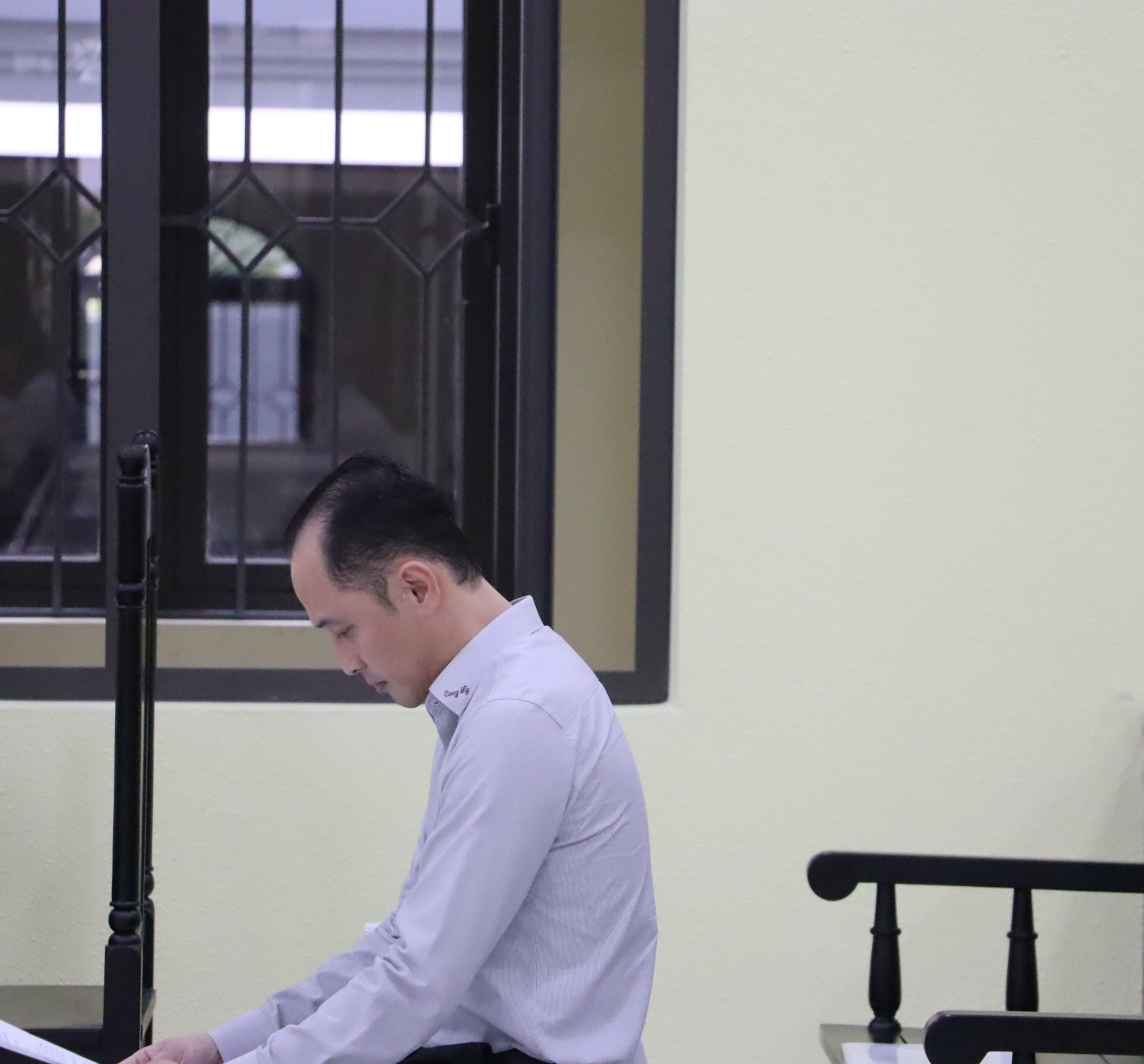 Đang xét xử