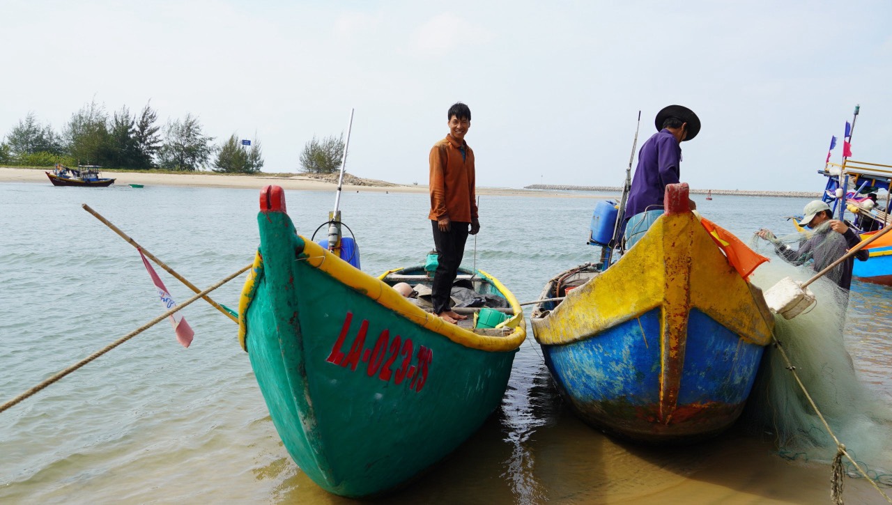 Bà Rịa- Vũng Tàu cấp số cho tàu cá