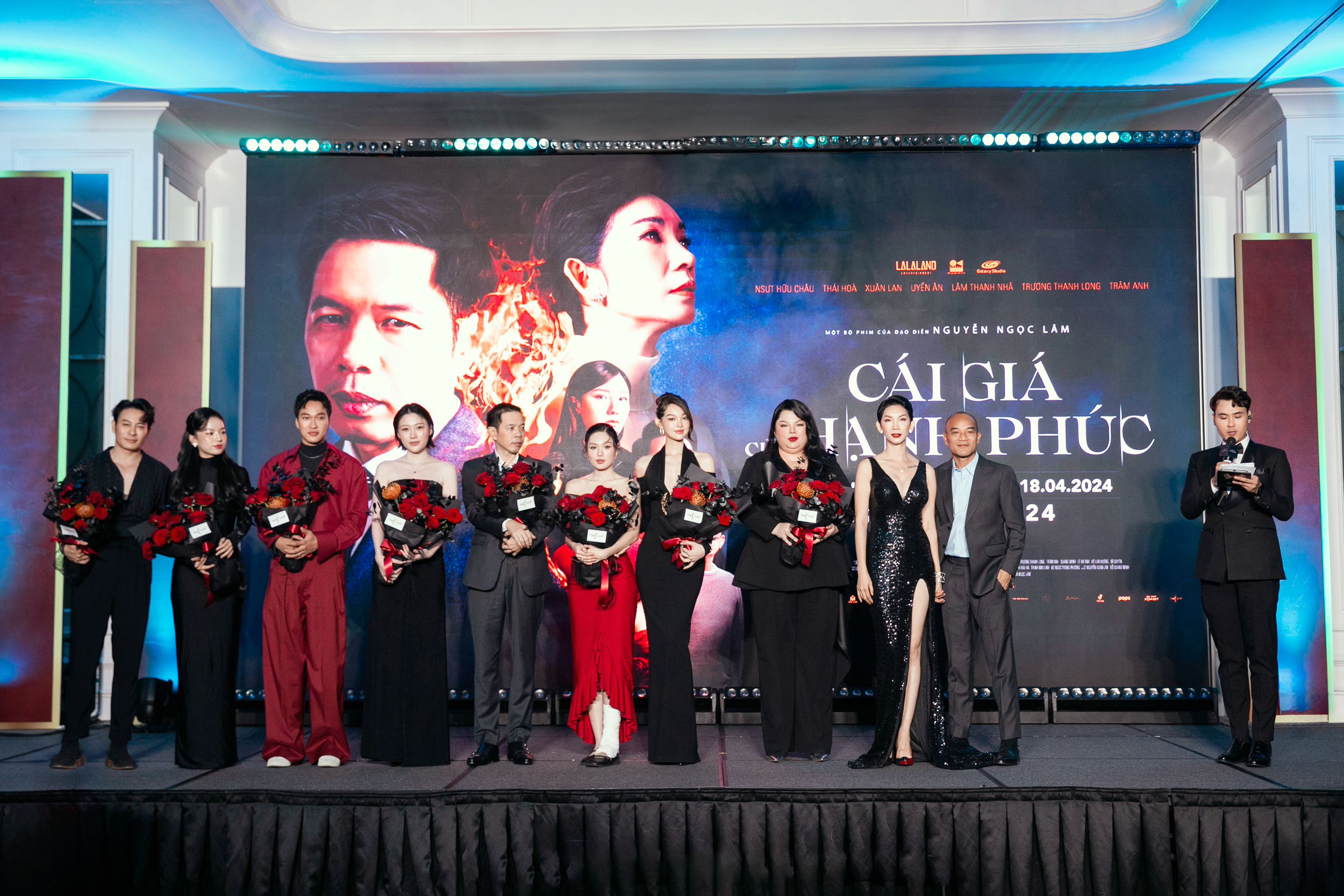 Si&ecirc;u mẫu Xu&acirc;n Lan: 