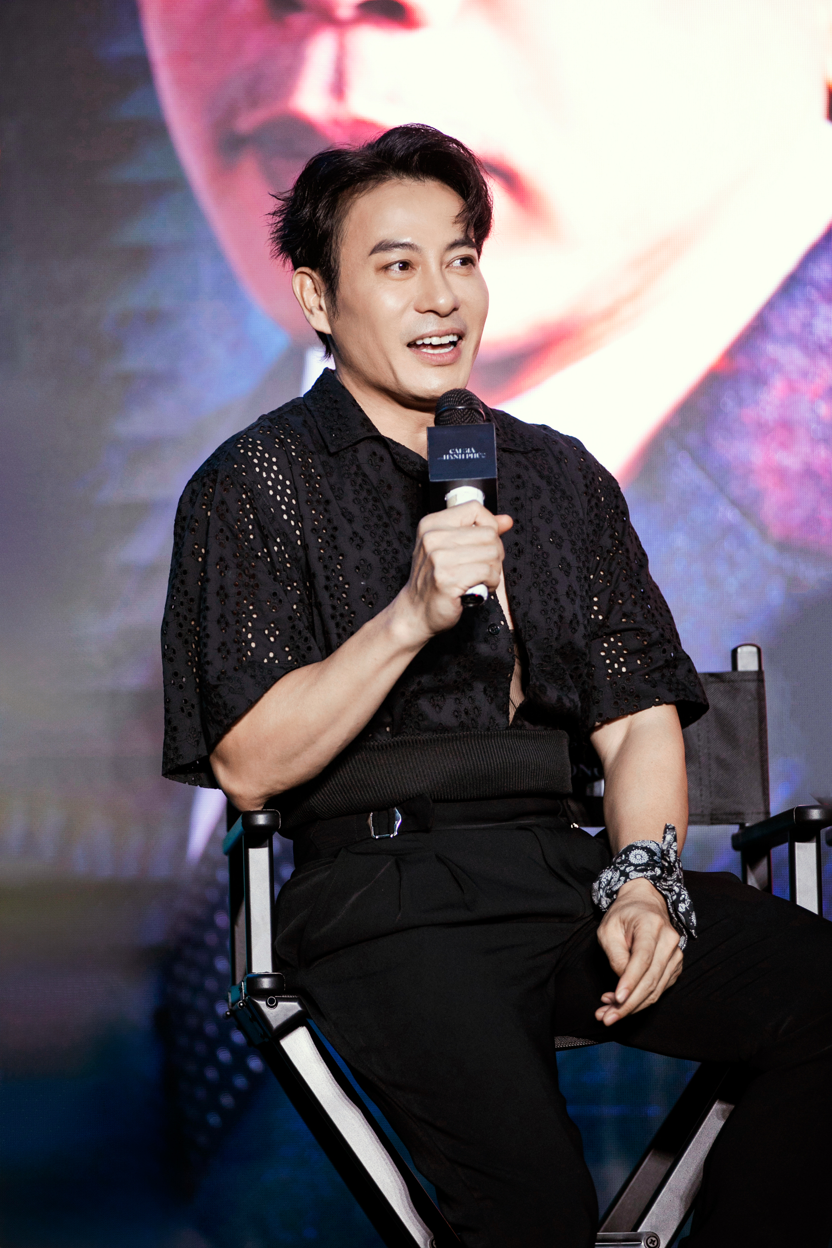 Si&ecirc;u mẫu Xu&acirc;n Lan: 