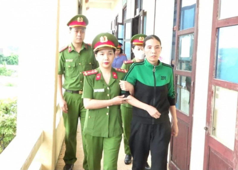 Khởi tố Chủ tịch x&atilde; v&igrave; để kế to&aacute;n 