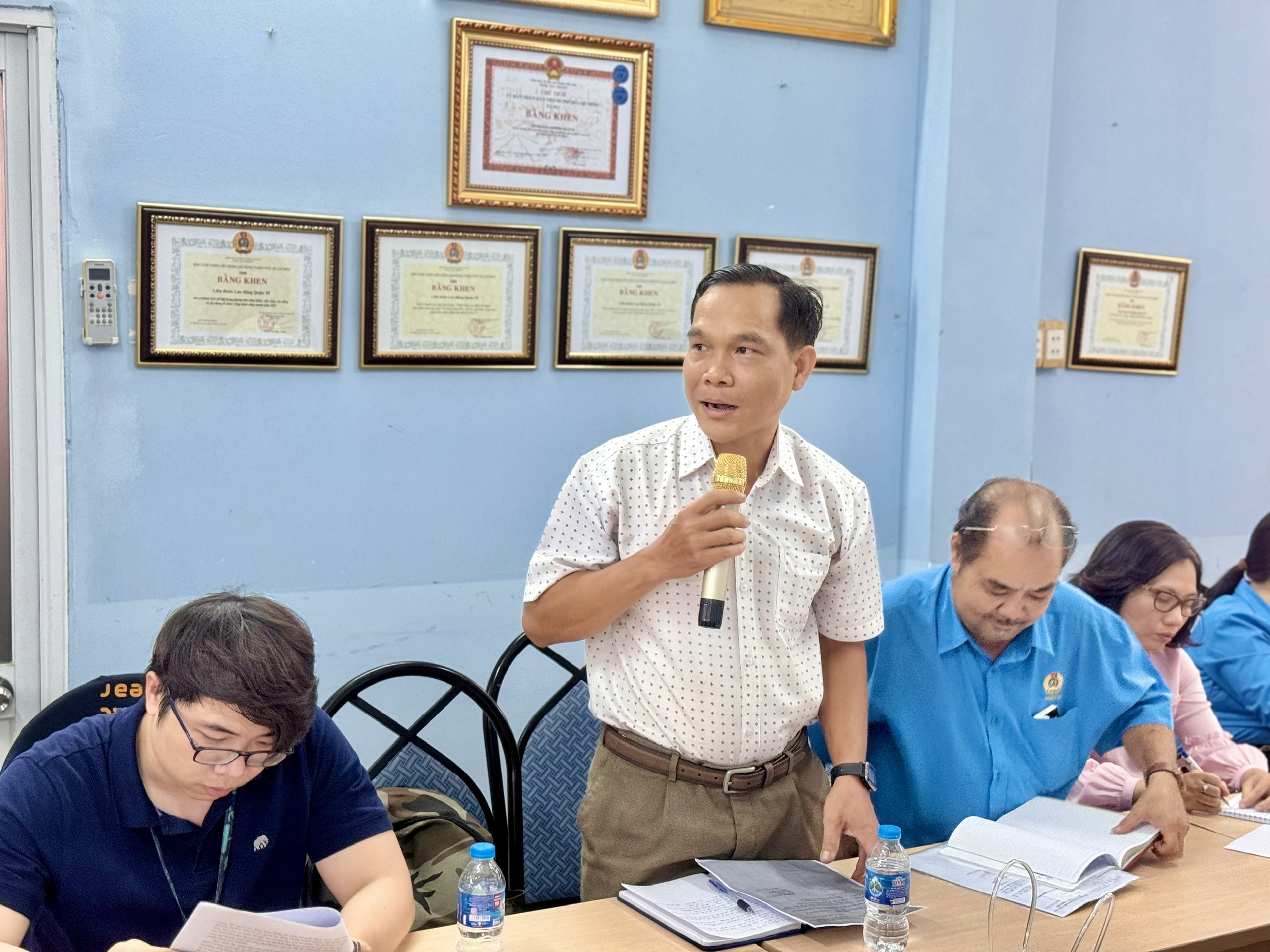 Nên có chế độ hỗ trợ đối với lao động nữ sinh con nhưng đóng chưa đủ 6 tháng BHXH?- Ảnh 7.
