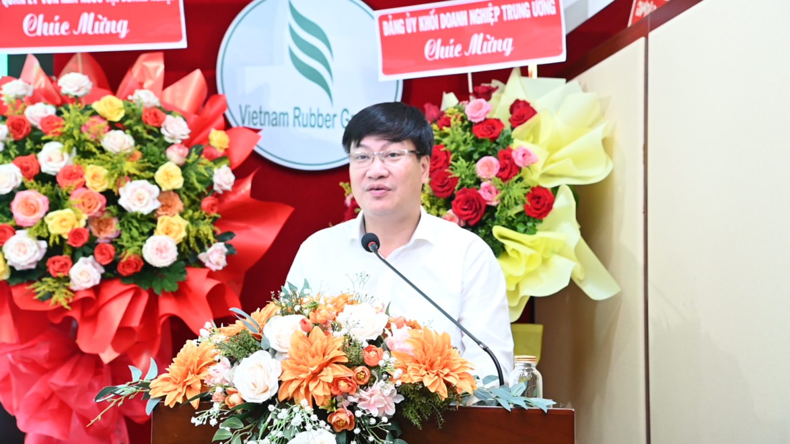 Cao su tăng gi&aacute;, VRG phấn đấu doanh thu 1 tỉ USD- Ảnh 2.