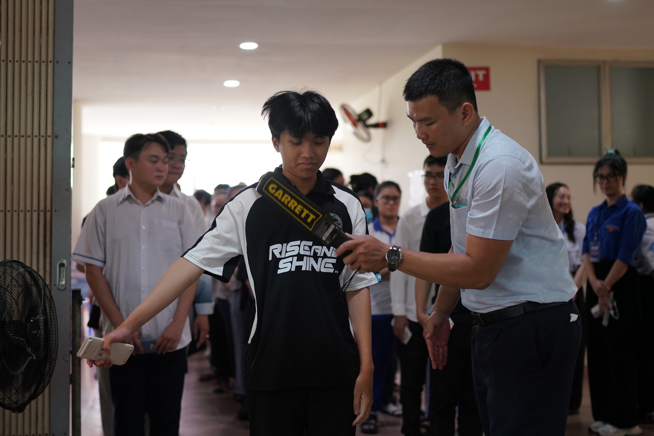 Gần 3.500 th&iacute; sinh dự thi đ&aacute;nh gi&aacute; năng lực chuy&ecirc;n biệt đợt 1- Ảnh 2.