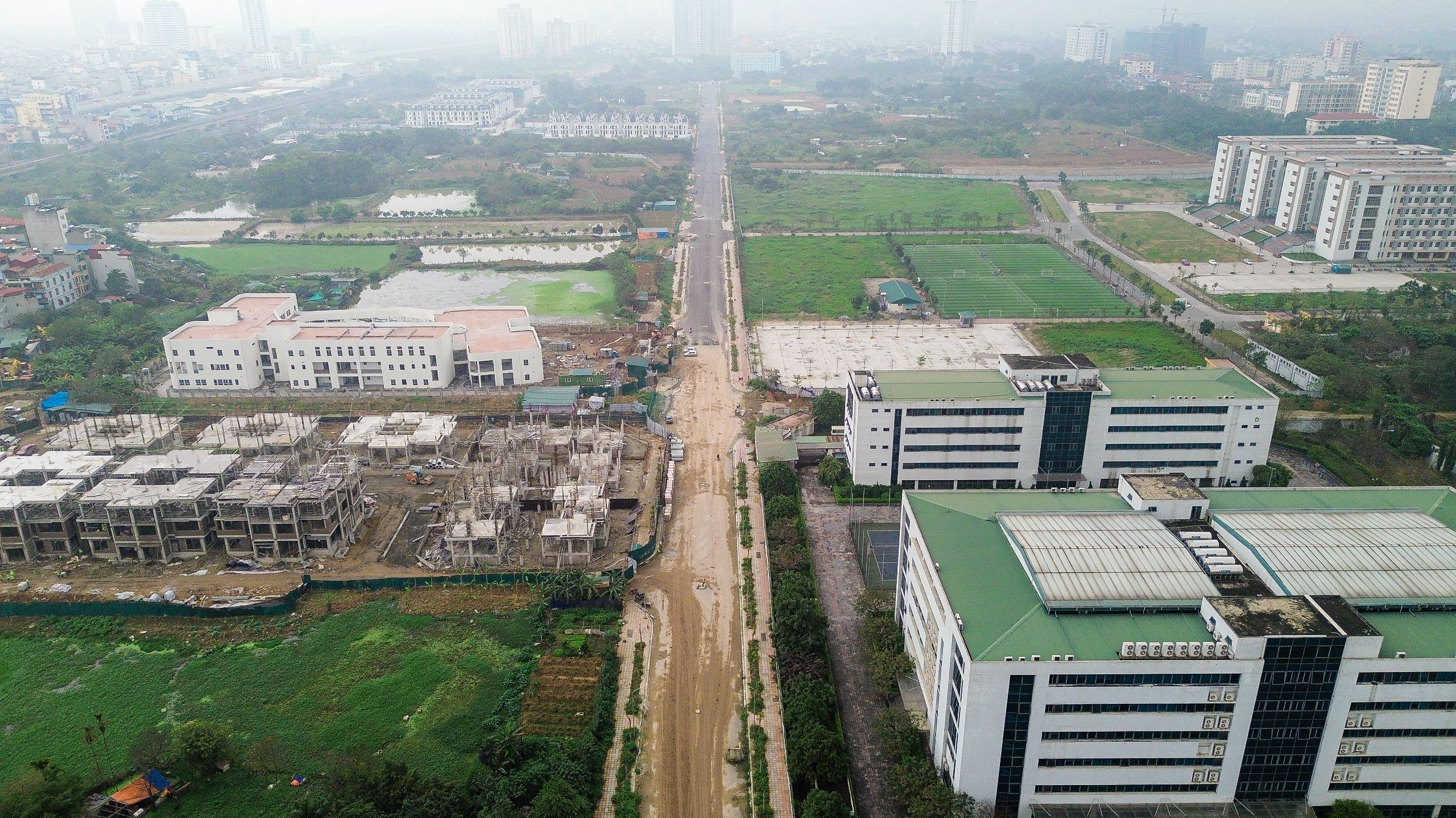 Hiện trạng tuyến đường d&agrave;i 1,3 km &ldquo;lỡ hẹn&rdquo; gần 2 năm - Ảnh 6.