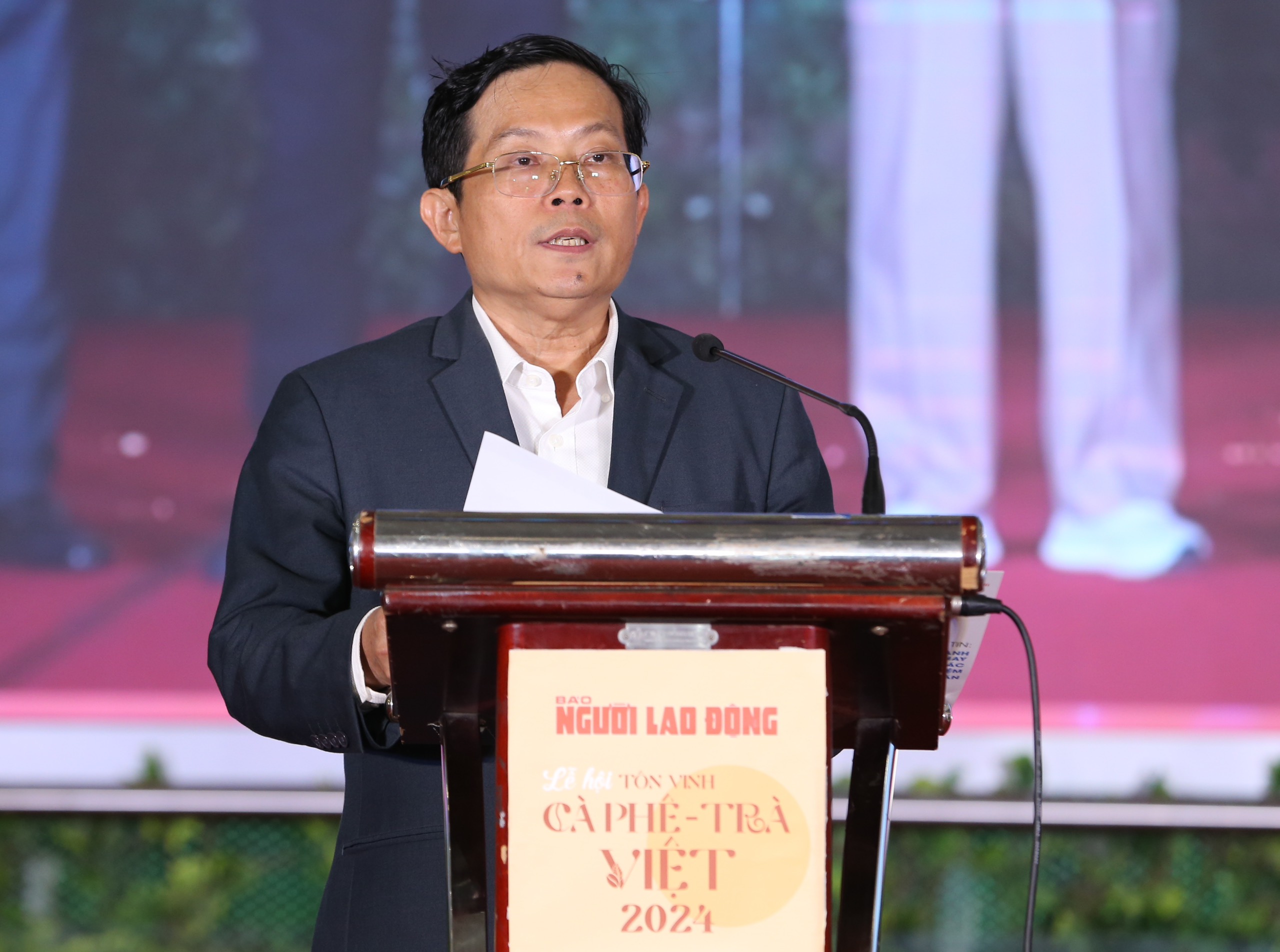 Tưng bừng khai mạc Lễ hội