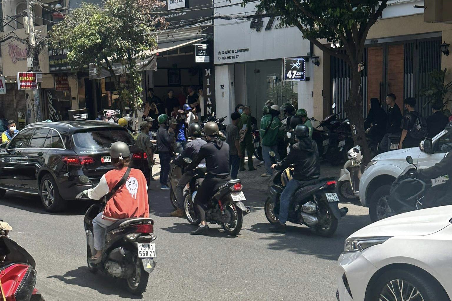 Lên mạng xã hội tìm con, người mẹ bị yêu cầu đưa 6.000 USD- Ảnh 1.