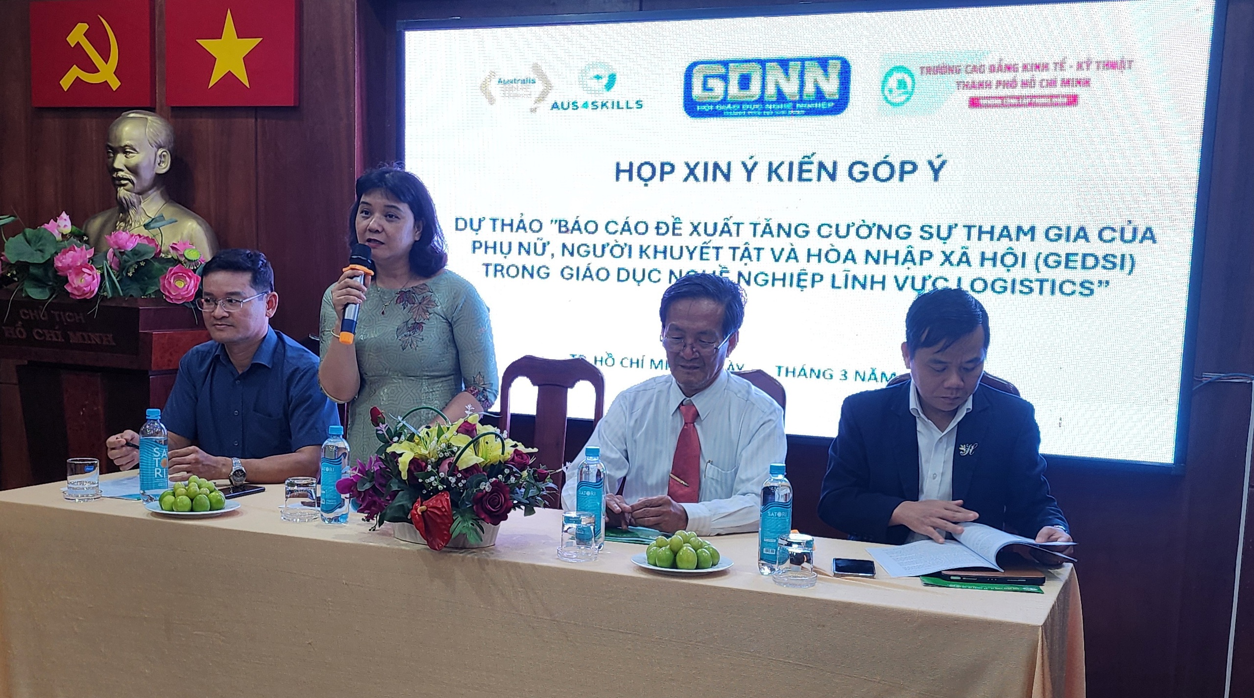Nữ giới học ng&agrave;nh logistics ng&agrave;y c&agrave;ng tăng- Ảnh 1.
