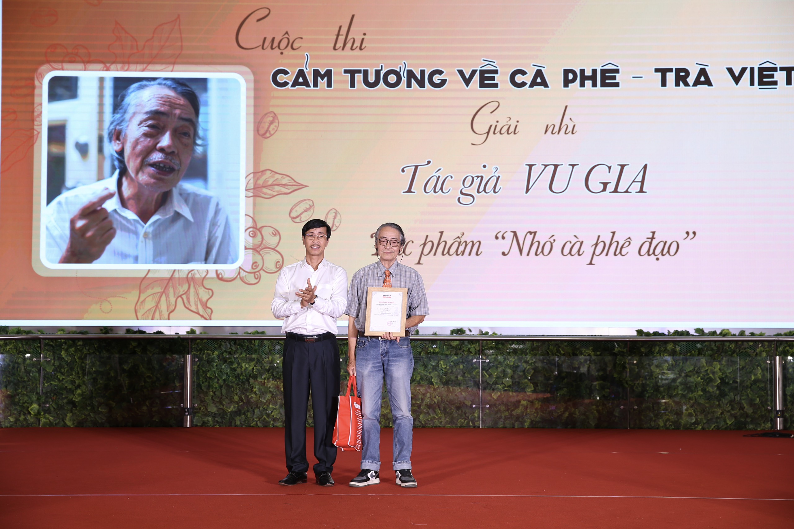 Lễ trao giải Cuộc thi viết ngắn