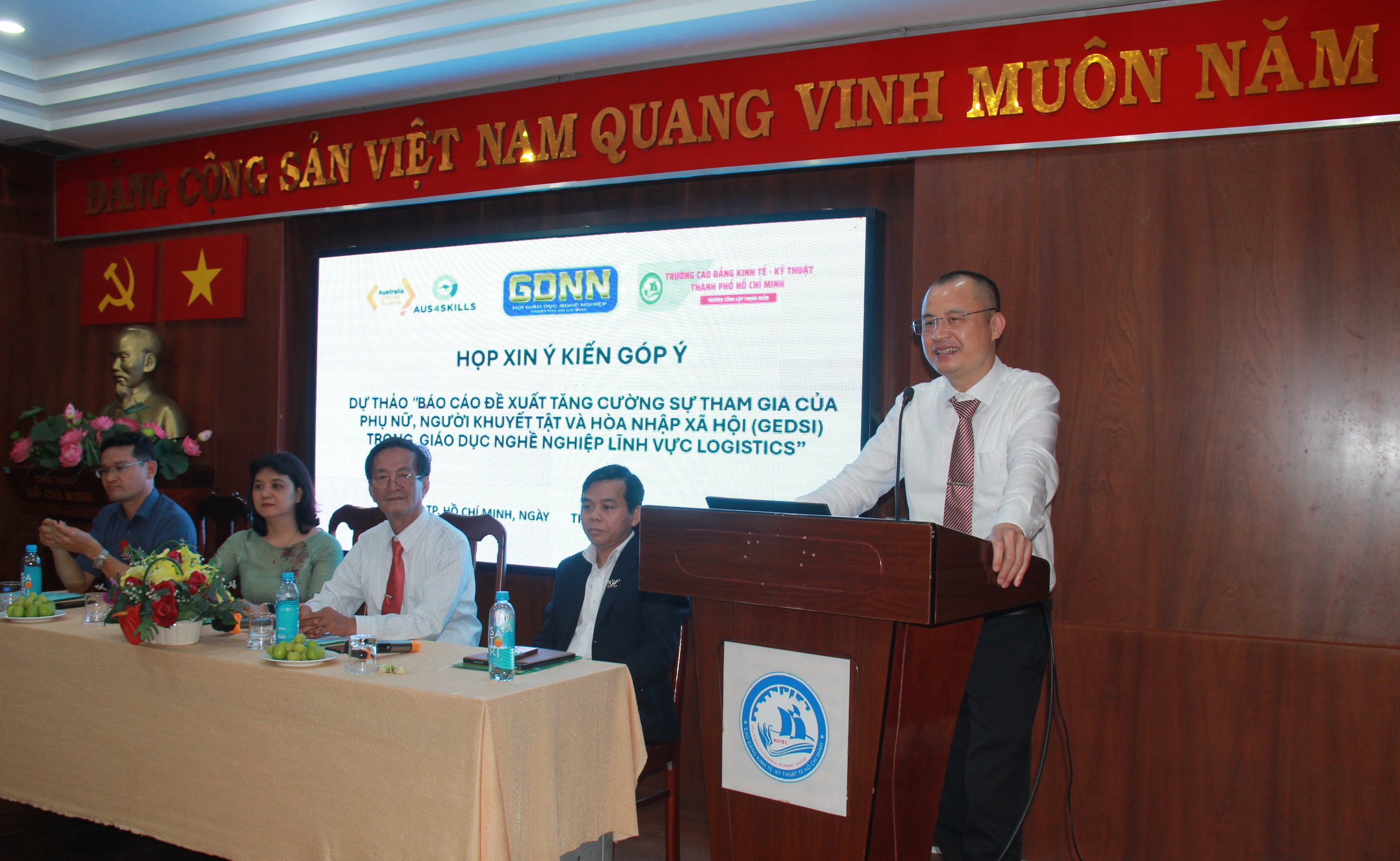 Nữ giới học ng&agrave;nh logistics ng&agrave;y c&agrave;ng tăng- Ảnh 3.