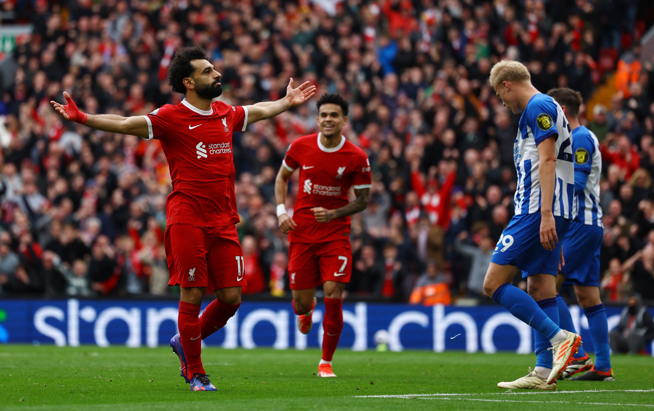 Liverpool ngược dòng hạ Brighton, trở lại ngôi đầu Giải Ngoại hạng Anh- Ảnh 4.
