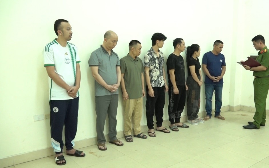 Bắt 10 đối tượng tham gia đánh bạc giao dịch gần 1 tỉ đồng/ngày
