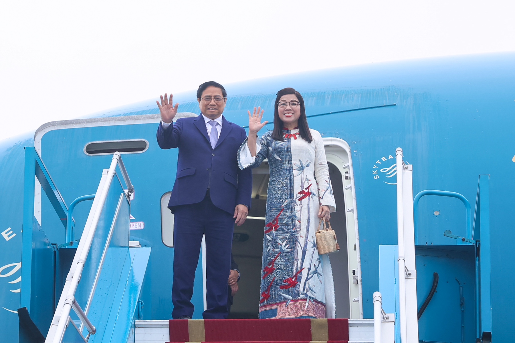 Thủ tướng Phạm Minh Ch&iacute;nh l&ecirc;n đường dự Hội nghị cấp cao đặc biệt ASEAN - &Uacute;c- Ảnh 1.