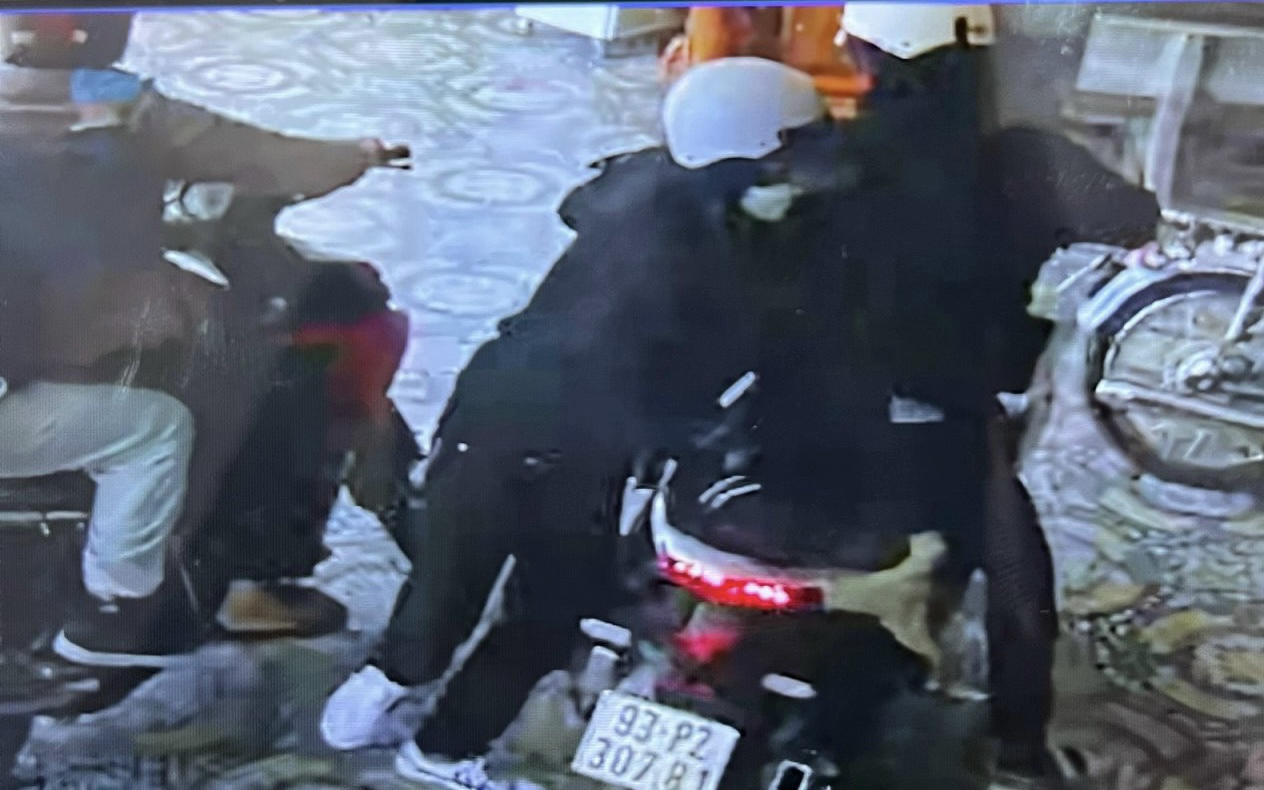 Công an đã xác định nhiều manh mối về nhóm nghi phạm cướp tiệm vàng ở Bình Dương