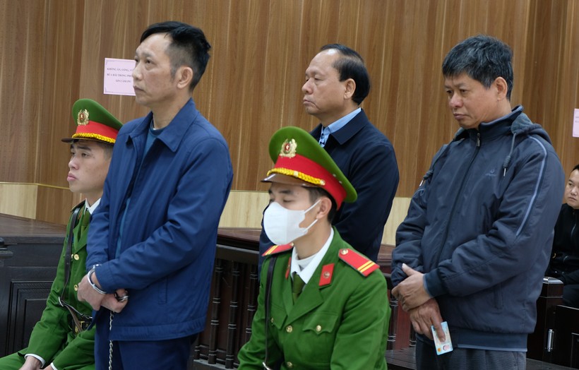 Một cựu chủ tịch huyện ở Thanh H&oacute;a lĩnh 3 năm t&ugrave;- Ảnh 1.