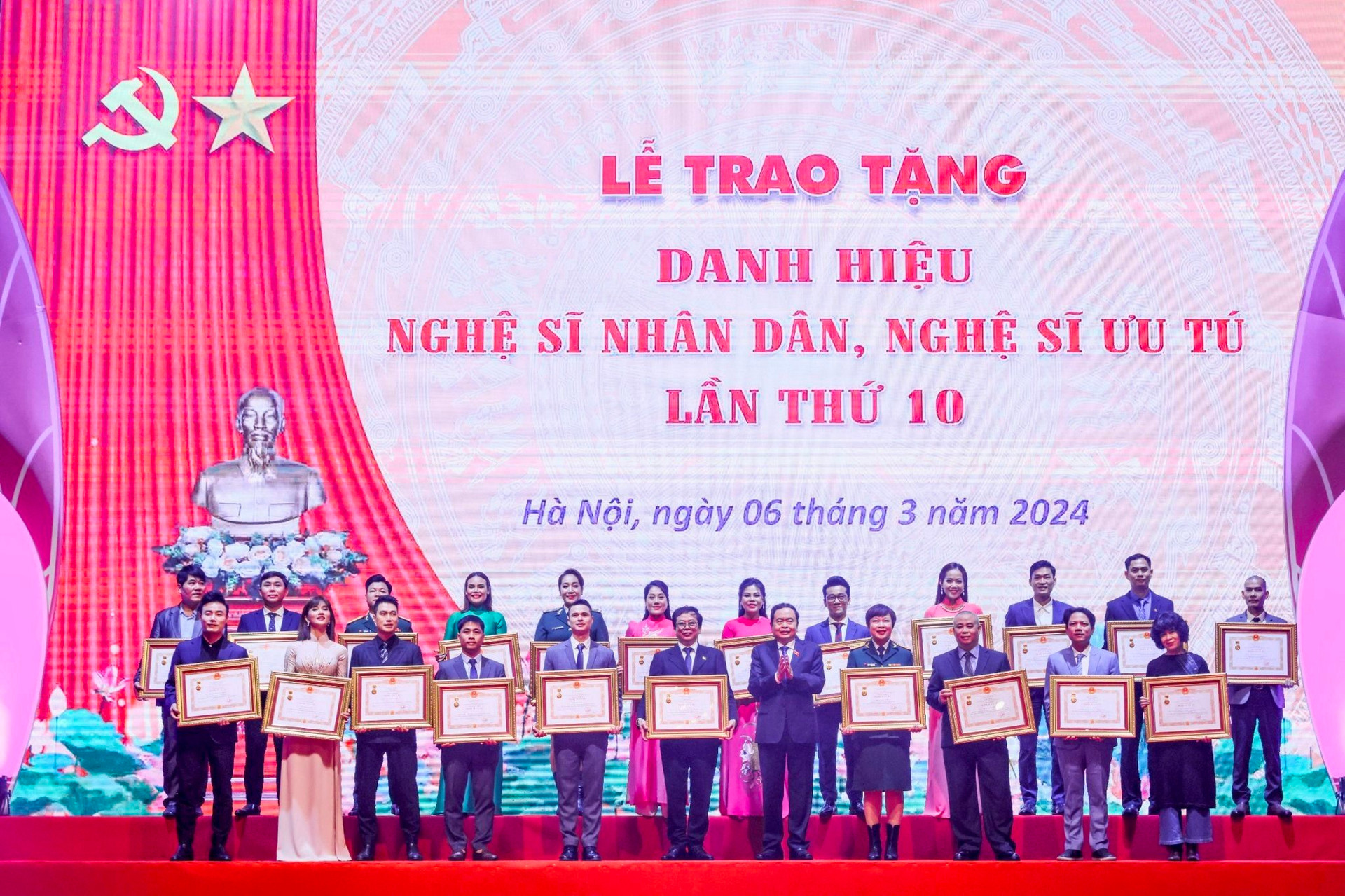 Chủ tịch nước đề nghị c&oacute; ch&iacute;nh s&aacute;ch để c&aacute;c nghệ sĩ c&oacute; thể sống được bằng nghề- Ảnh 4.
