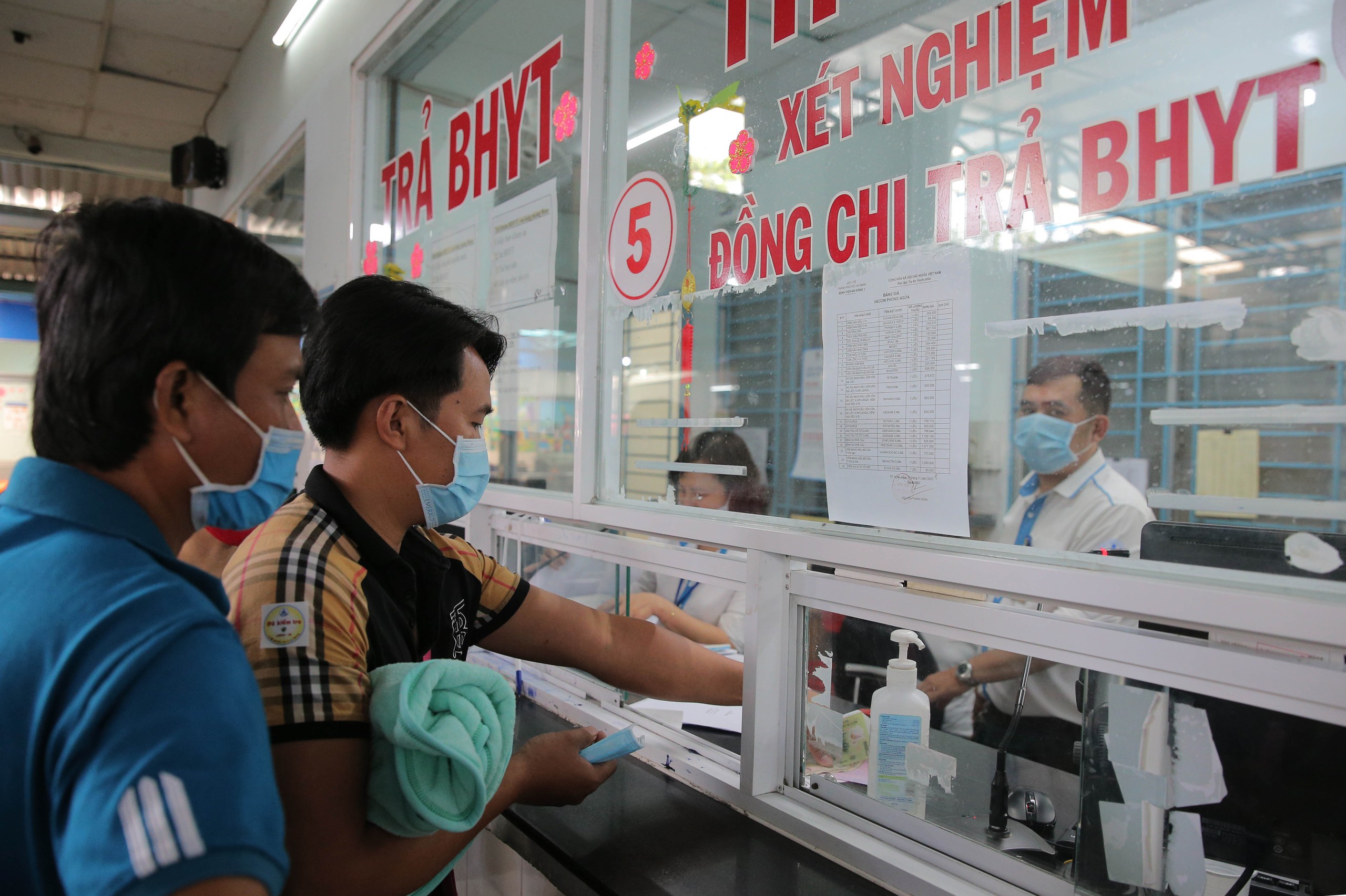 Mức hưởng BHYT khi có giấy chuyển tuyến mới nhất- Ảnh 1.
