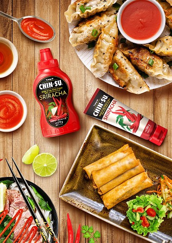 Q:\ChuyenDe\7-3\chin su\4.Tương ớt CHIN-SU Sriracha được l&agrave;m từ ớt chỉ thi&ecirc;njpg.jpg