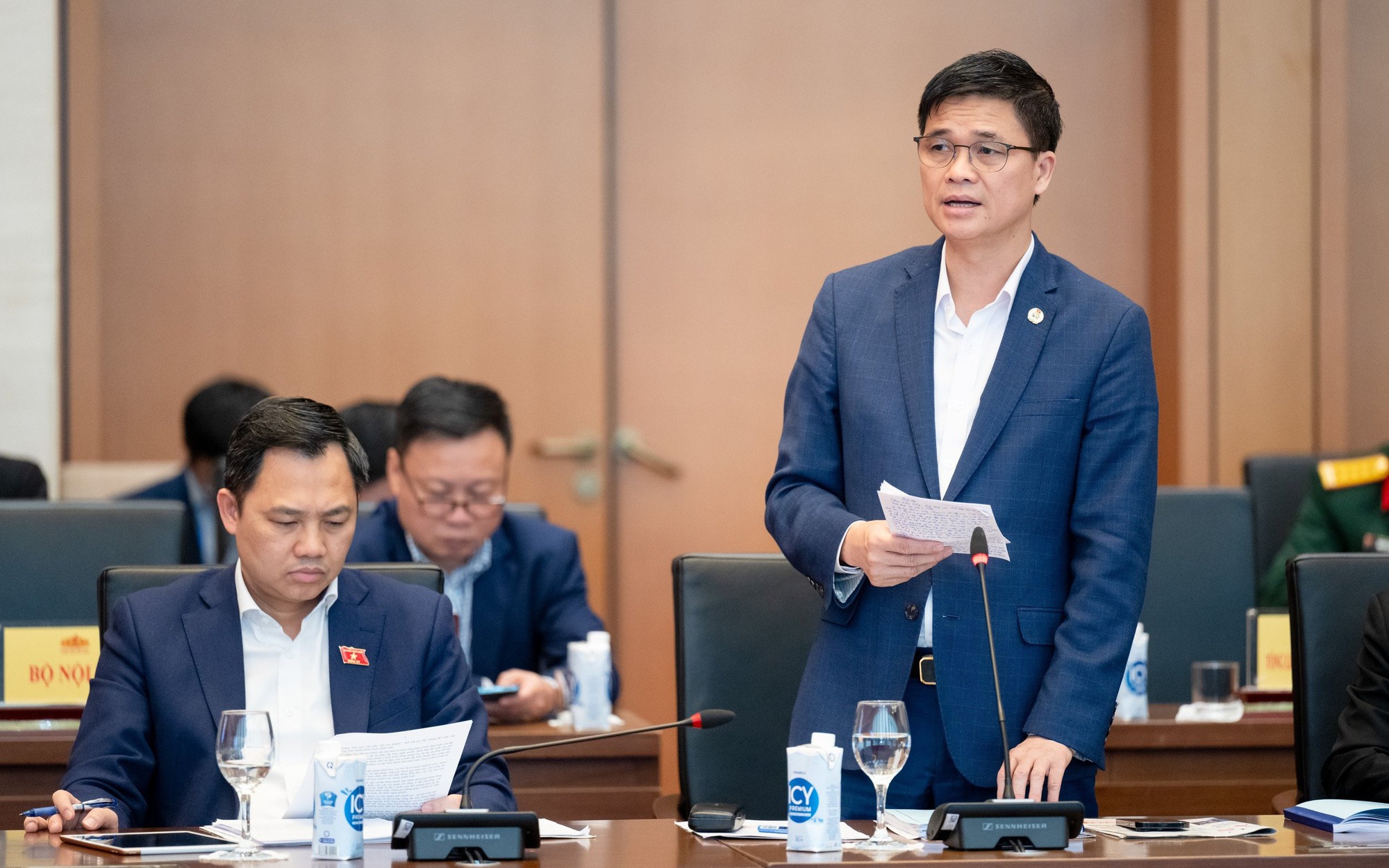 Đưa nhiều luật mới vào cuộc sống