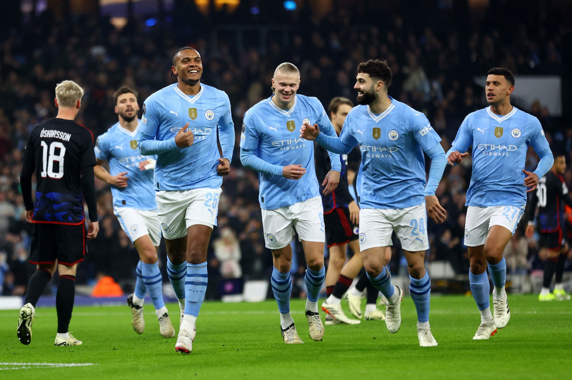 Man City vượt trội mọi đối thủ trên đường vào tứ kết giải đấu Ảnh: REUTERS