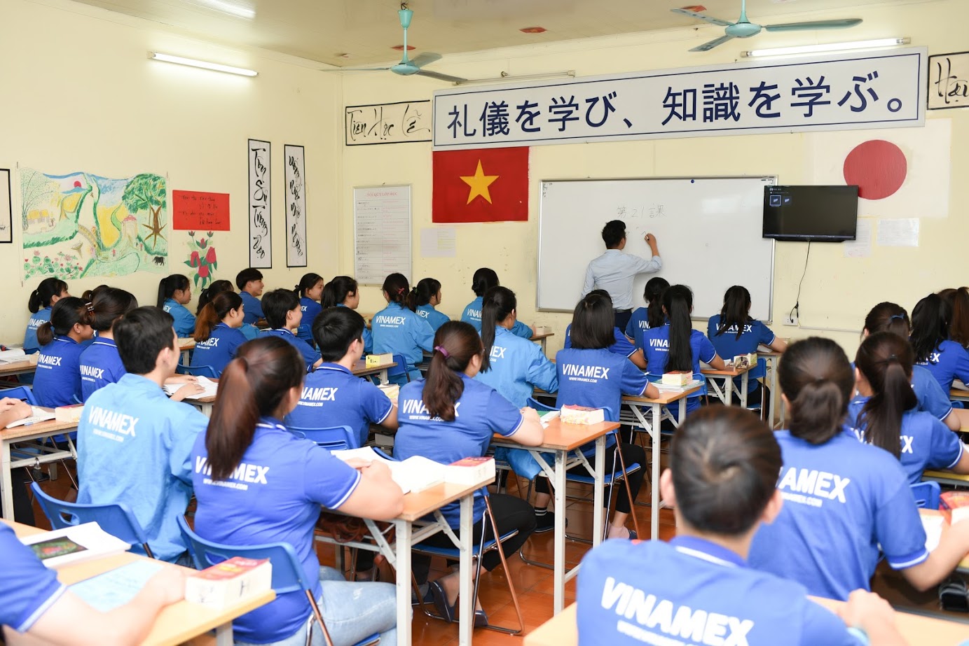 Xử phạt 5 doanh nghiệp xuất khẩu lao động - Ảnh 1.