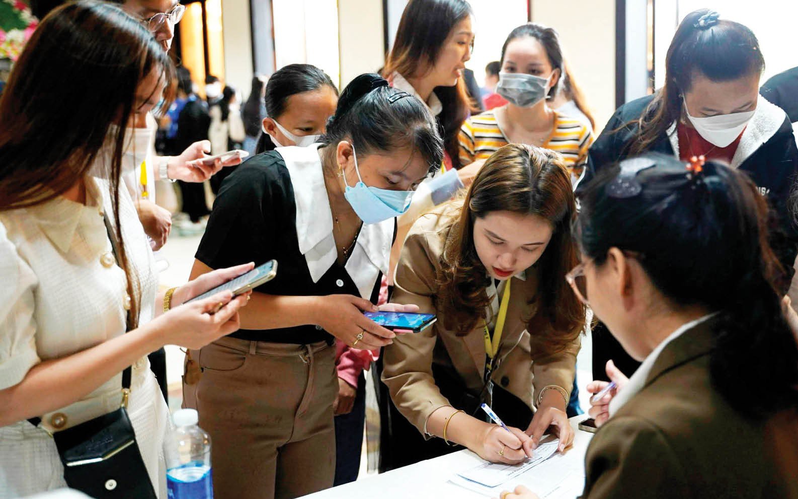 Xử phạt 5 doanh nghiệp xuất khẩu lao động 