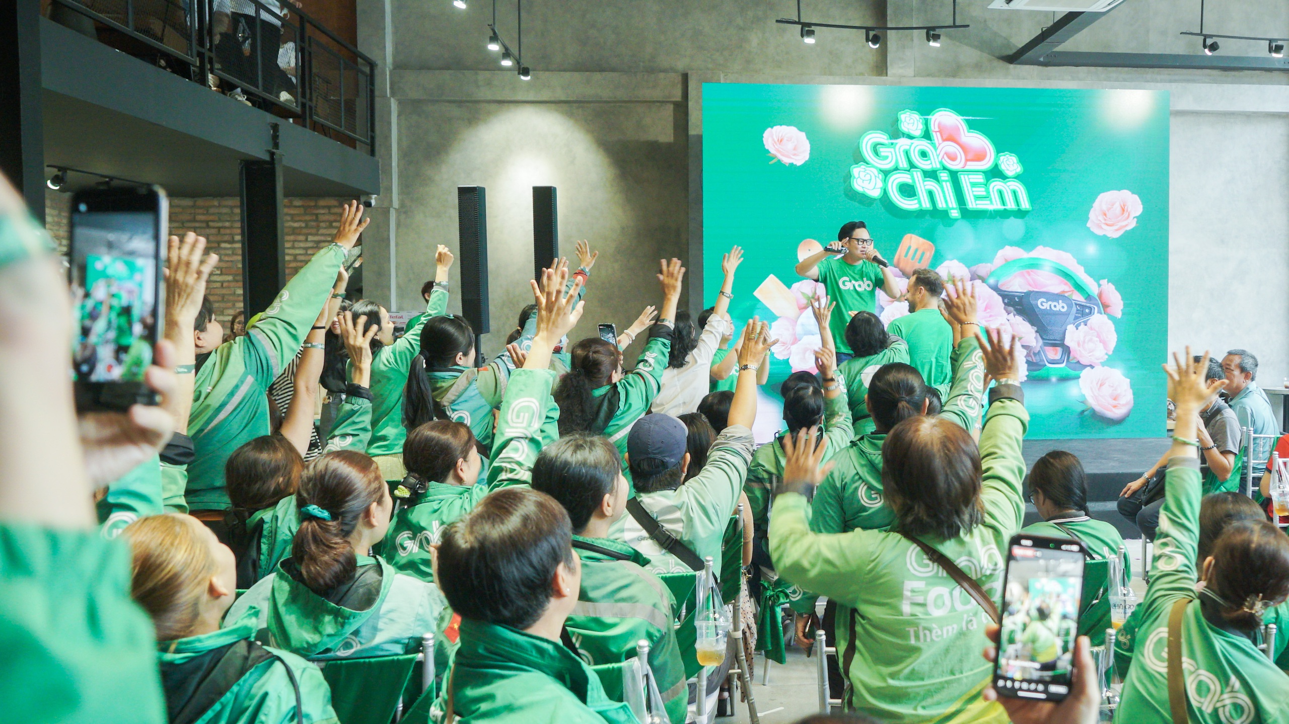 Grab triển khai chương trình nữ đối tác tài xế Grab - Ảnh 1.