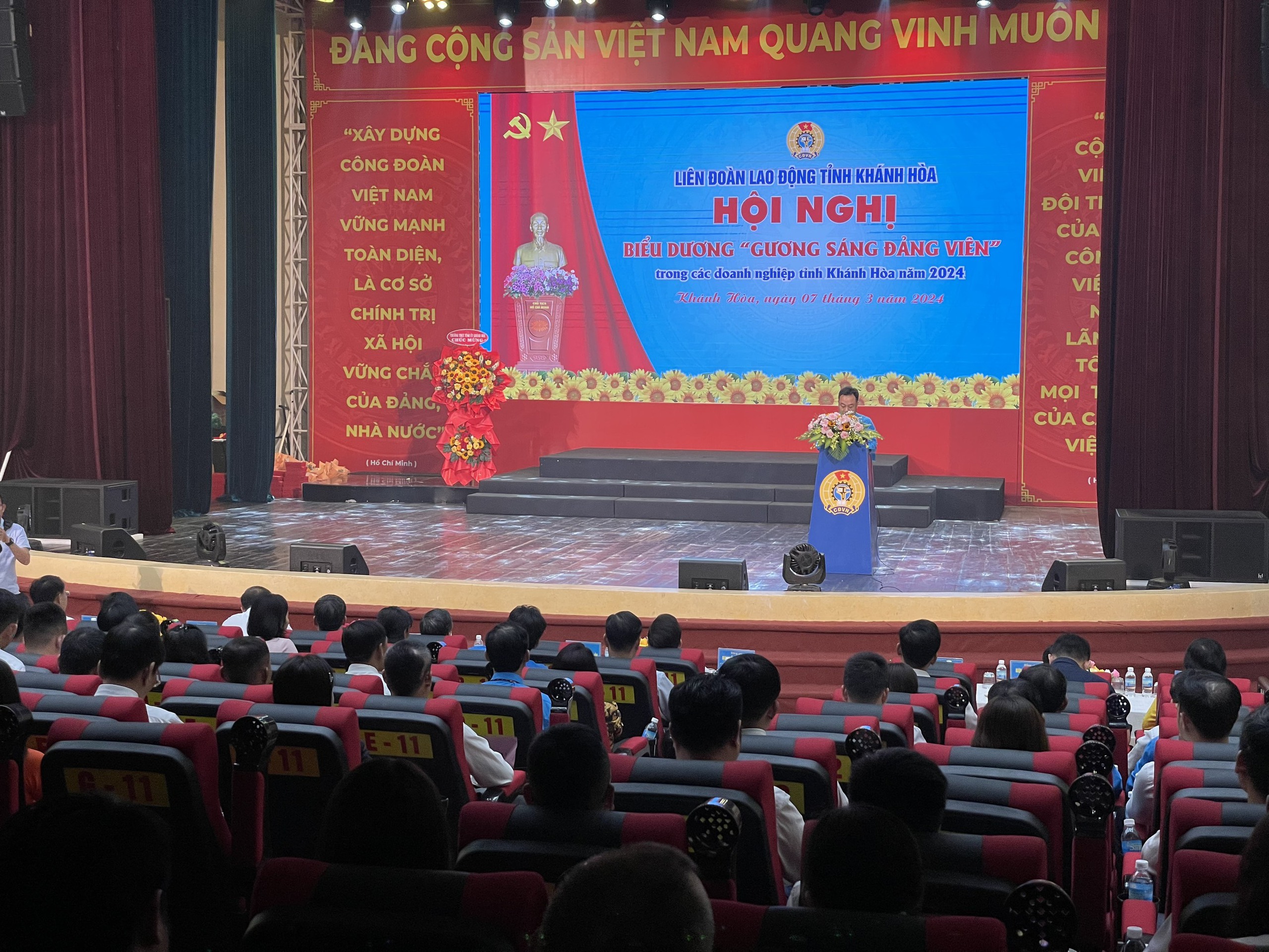 Biểu dương 94 “Gương sáng đảng viên” trong các doanh nghiệp- Ảnh 1.