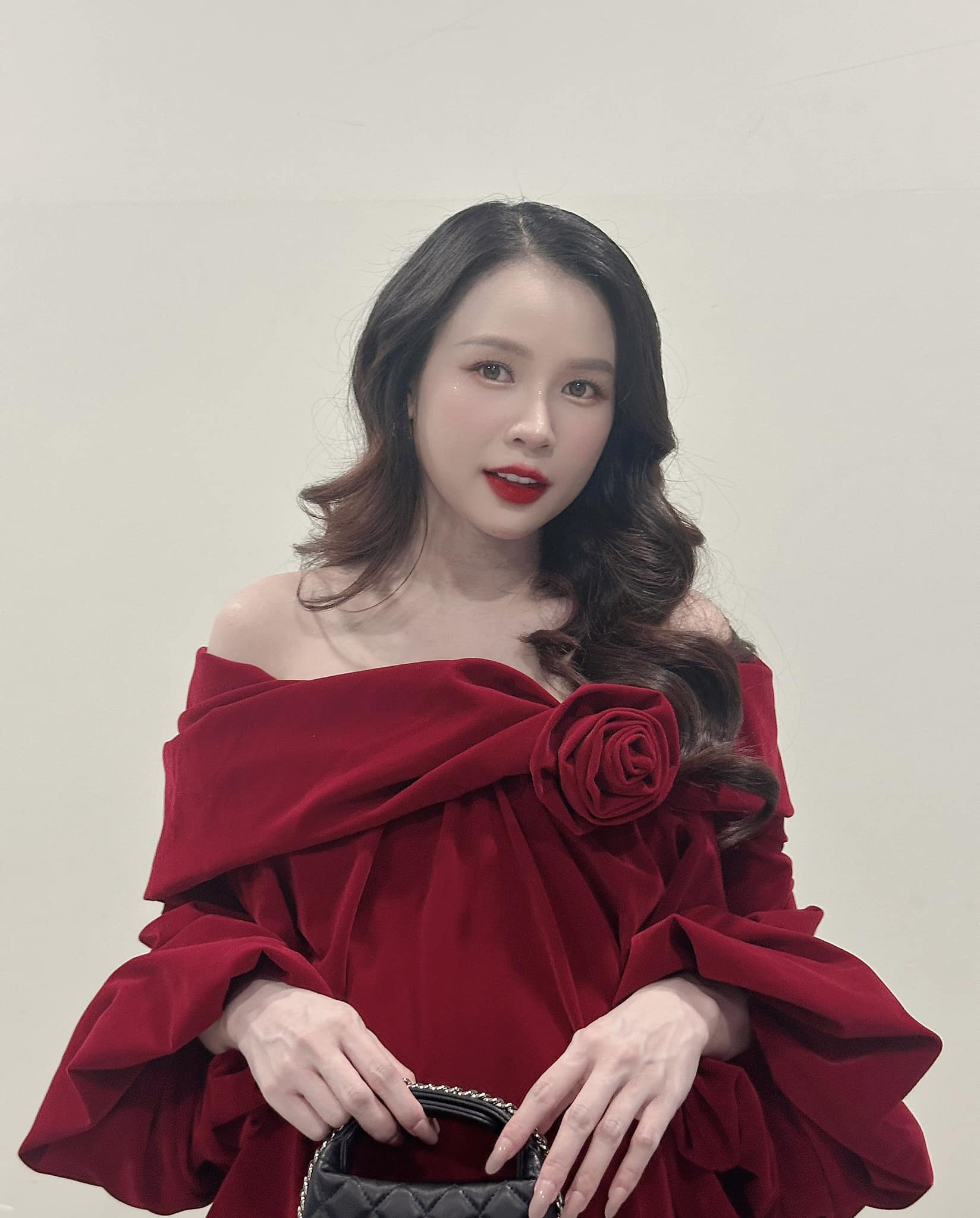 Showbiz Việt: Lan Phương, Sam đã đón