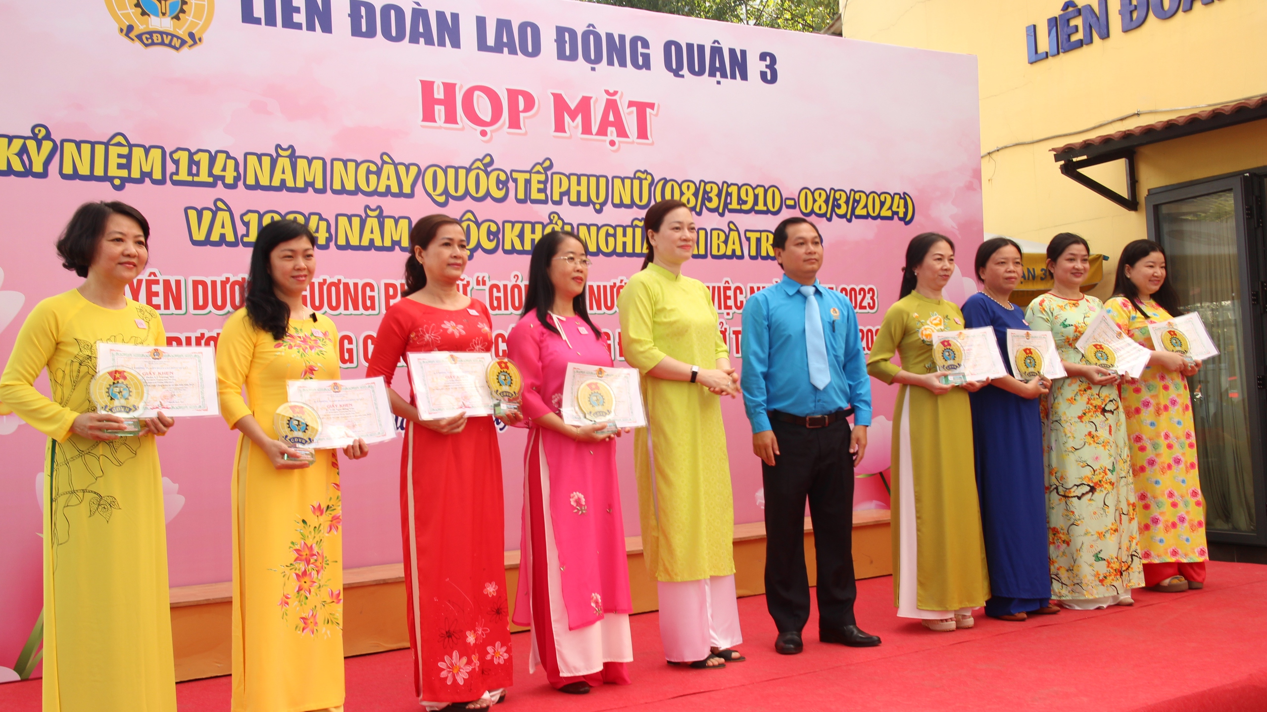 Nhiều hoạt động t&ocirc;n vinh nữ CNVC-LĐ- Ảnh 2.