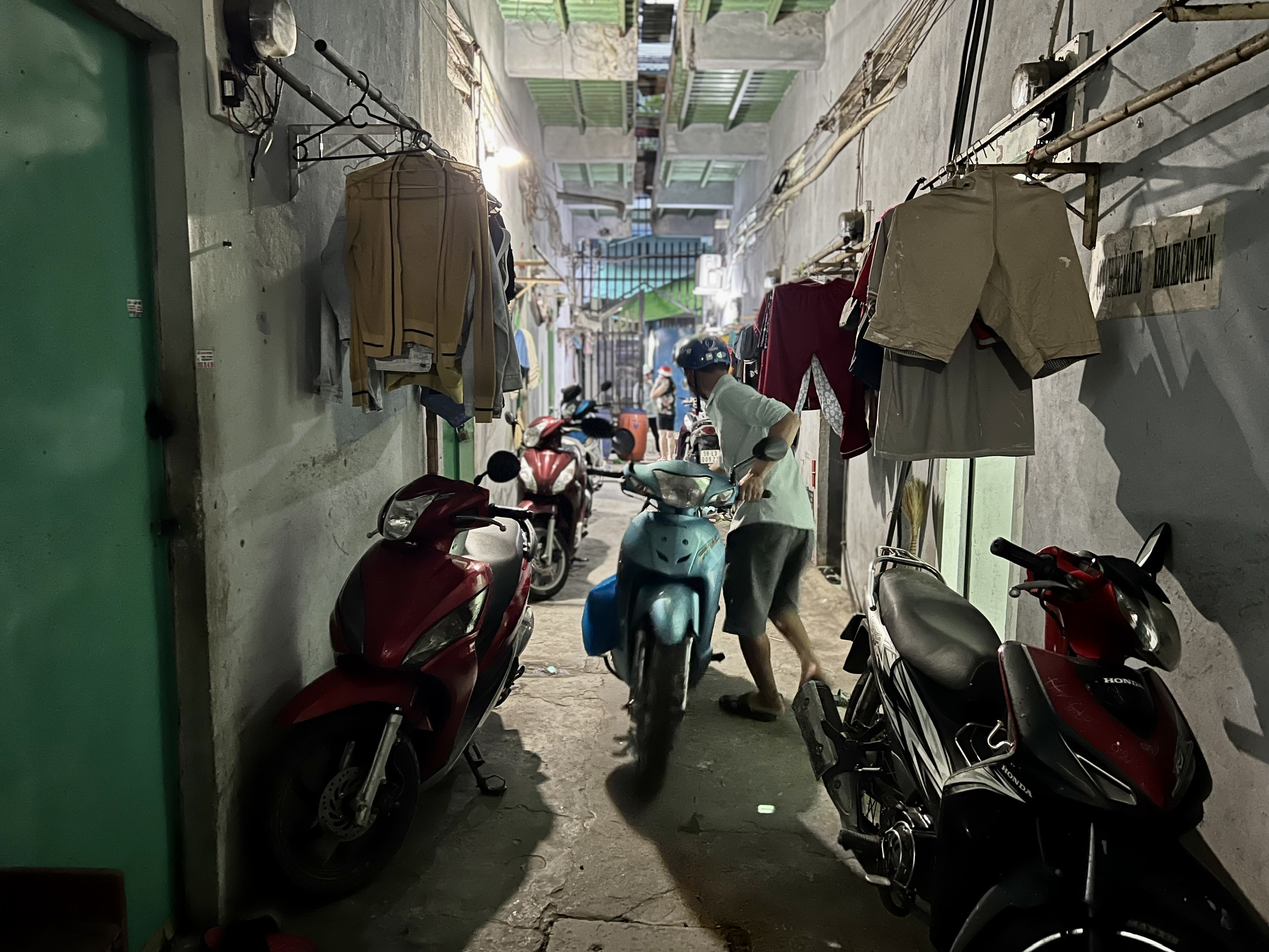 C&ocirc;ng nh&acirc;n kh&oacute; mơ nh&agrave; ở x&atilde; hội- Ảnh 2.