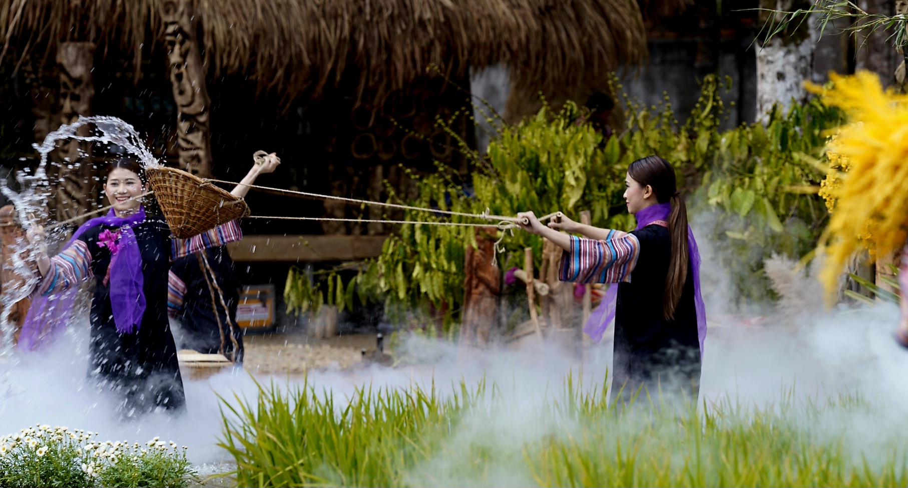 S&ocirc;i động chương tr&igrave;nh nghệ thuật 