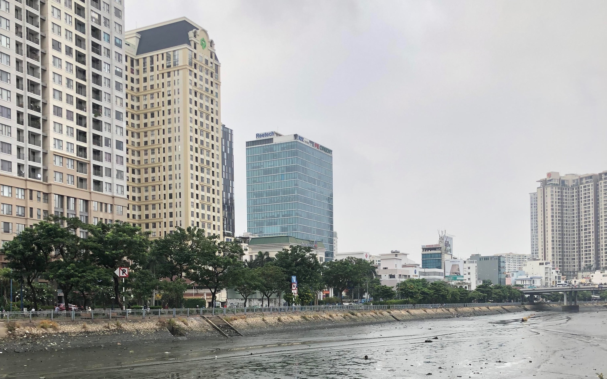 Trông chờ những dòng kênh trong xanh
