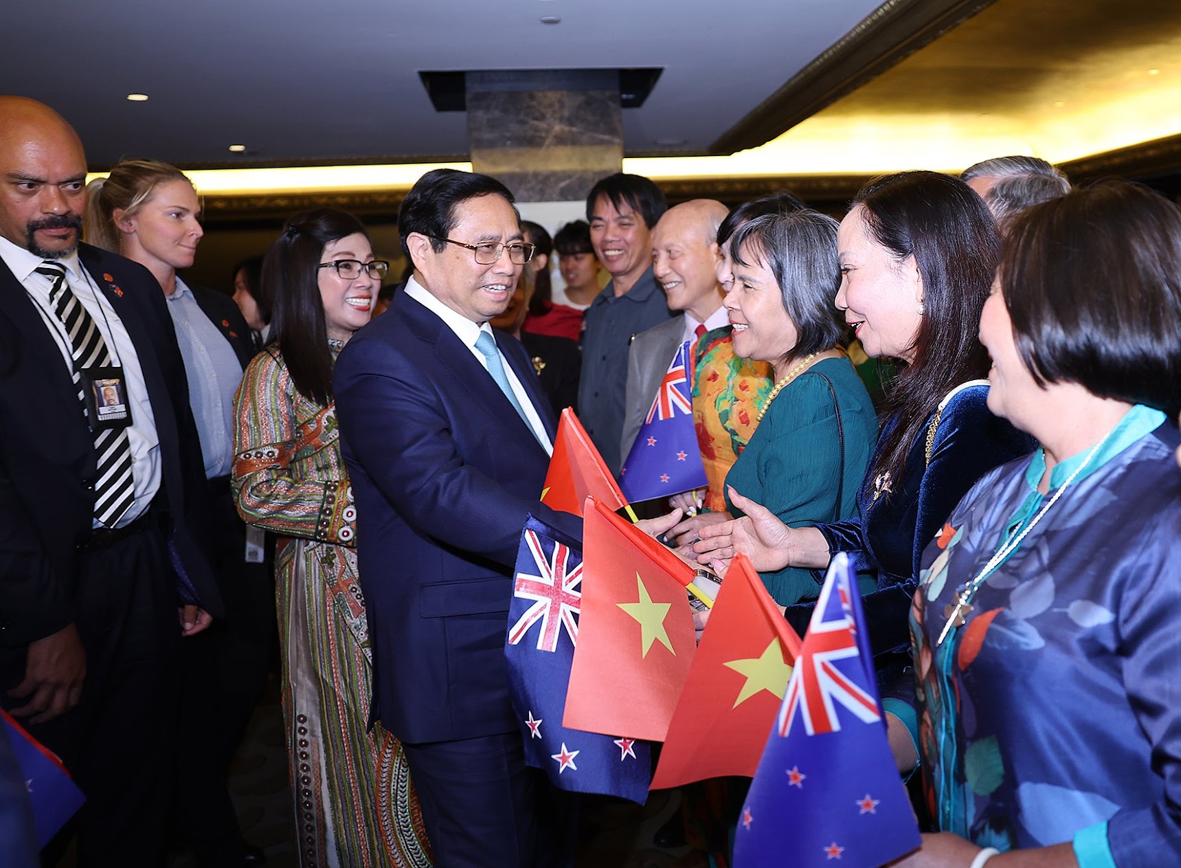 Thủ tướng Phạm Minh Chính tới Auckland, thăm chính thức New Zealand- Ảnh 4.