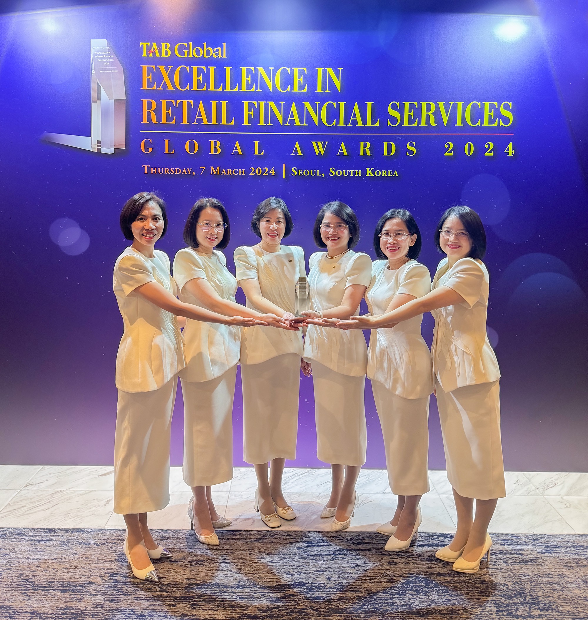 BIDV lập kỷ lục 9 lần nhận giải thưởng Ng&acirc;n h&agrave;ng B&aacute;n lẻ tốt nhất Việt Nam- Ảnh 2.