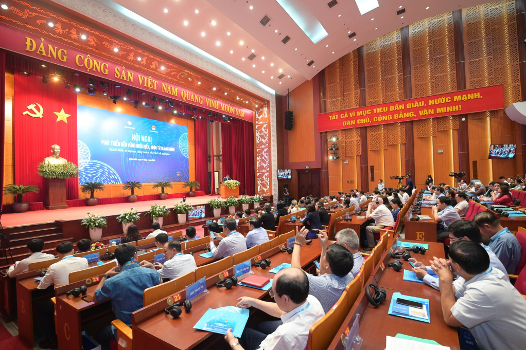 Kết hợp nu&ocirc;i trồng biển với ph&aacute;t triển du lịch- Ảnh 1.