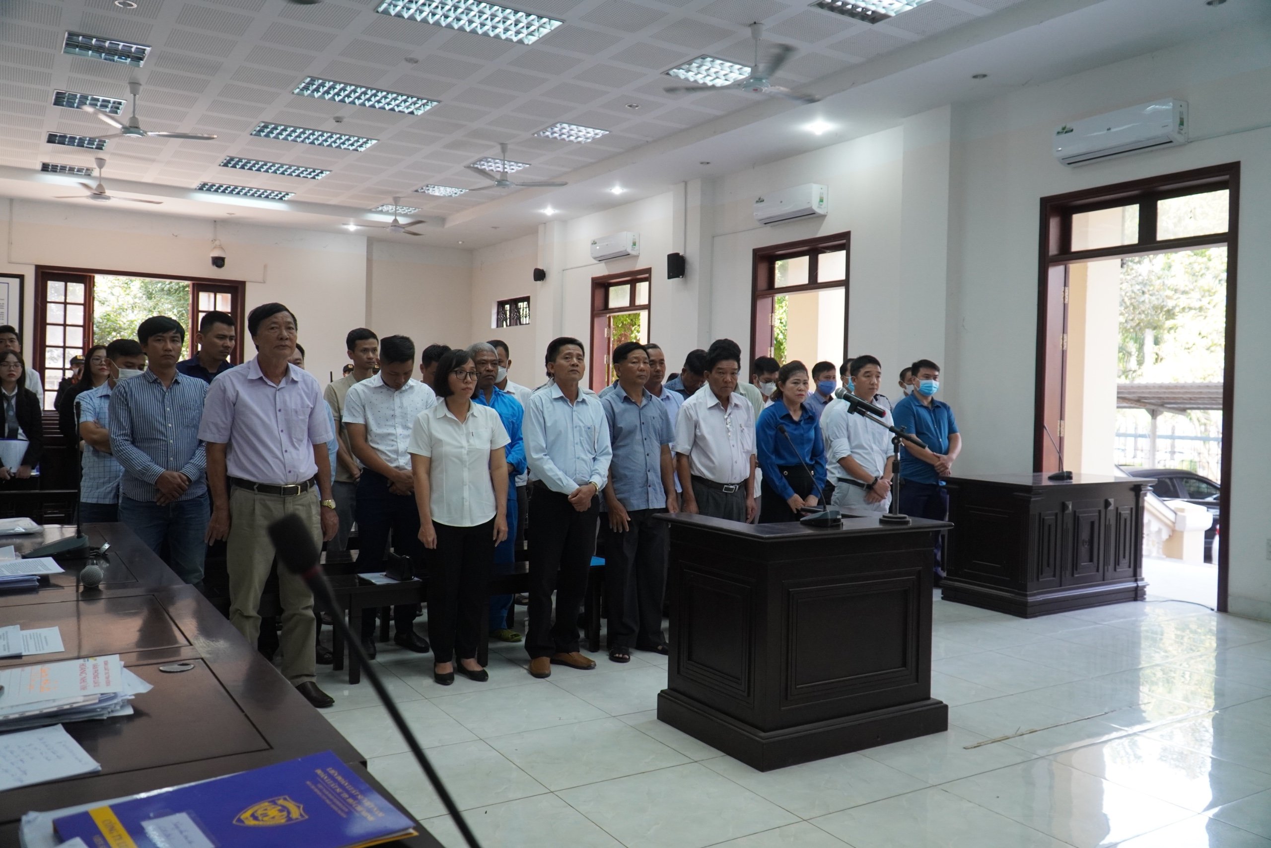 Tuy&ecirc;n &aacute;n vụ vợ chồng &ldquo;đại gia&rdquo; xăng dầu ở Vũng T&agrave;u trốn thuế- Ảnh 1.