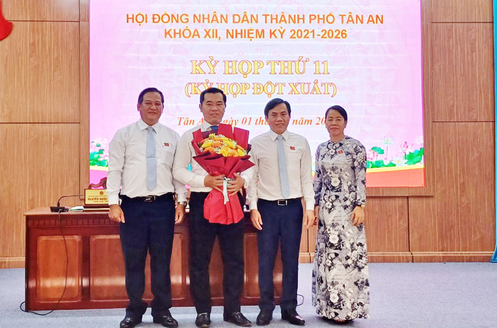 Hai thành phố ở Long An và Sóc Trăng có lãnh đạo mới- Ảnh 2.
