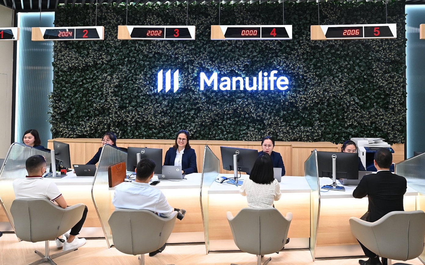 Manulife chi trả 8.623 tỉ đồng quyền lợi bảo hiểm năm 2023, tăng 25% so với 2022