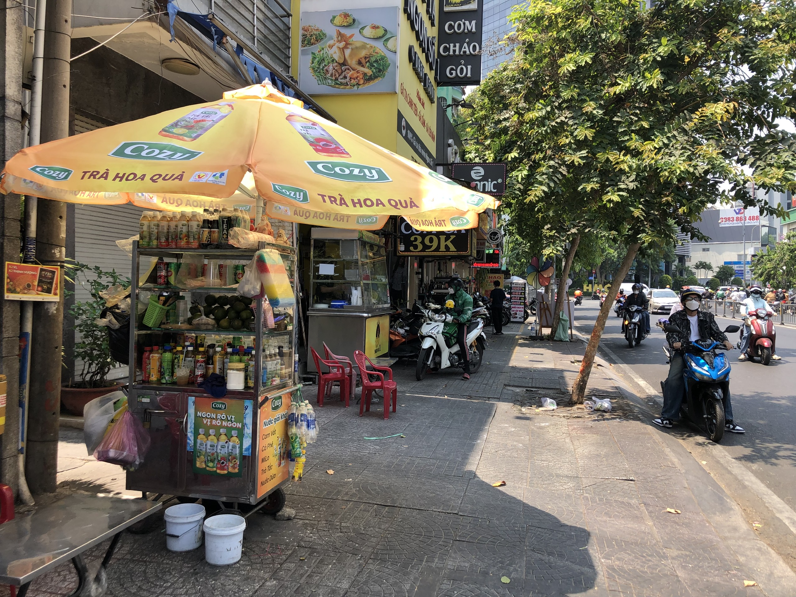Cận cảnh những vỉa h&egrave; khu trung t&acirc;m TP HCM sắp được cho thu&ecirc;- Ảnh 7.