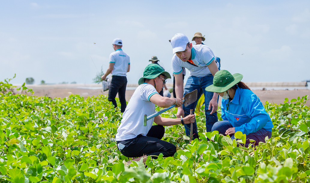 C&aacute;c chương tr&igrave;nh v&igrave; cộng đồng của ABBANK lu&ocirc;n hướng tới c&aacute;c gi&aacute; trị t&iacute;ch cực bền vững đ&oacute;ng g&oacute;p v&agrave;o c&ocirc;ng t&aacute;c x&acirc;y dựng v&agrave; ph&aacute;t triển đất nước như: khuyến học, tri &acirc;n người c&oacute; c&ocirc;ng, ủng hộ x&acirc;y dựng cơ sở vật chất điện đường trường trạm - x&acirc;y dựng n&ocirc;ng th&ocirc;n mới, c&aacute;c hoạt động bảo vệ v&agrave; ph&aacute;t triển m&ocirc;i trường bền vững, gia tăng sinh kế cho người d&acirc;n&hellip;
